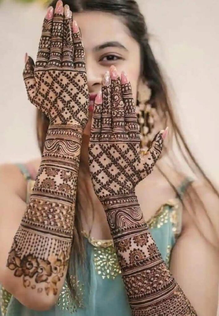 Bridal Stylish Back Hand Mehndi Designs