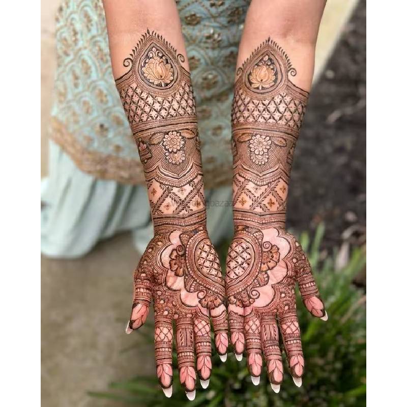 Clean & Intricate Full Hand Dulhan Mehendi