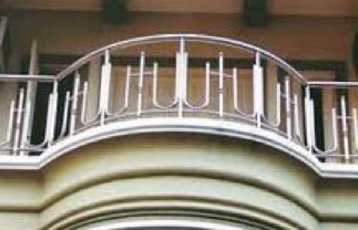 Curved Steel Railing Design